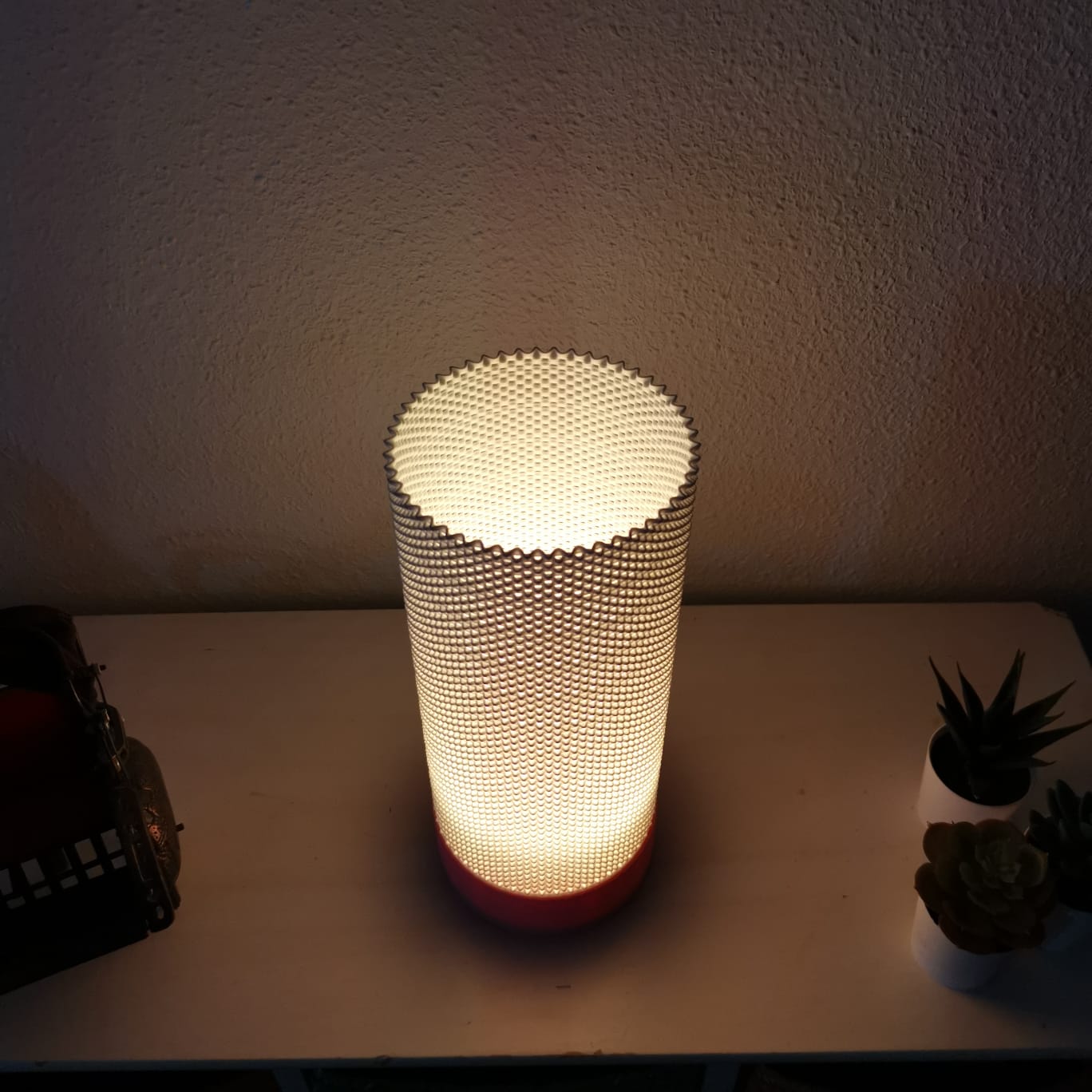 Woven Glow Table Lamp